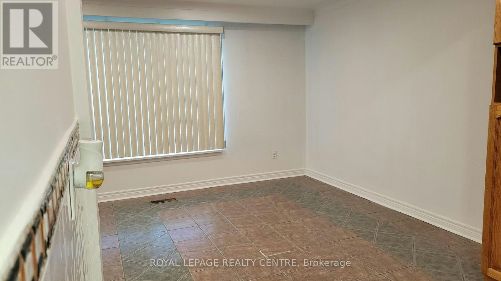 50 Rangoon Road, Toronto, ON, M9C 4N7 - 4
