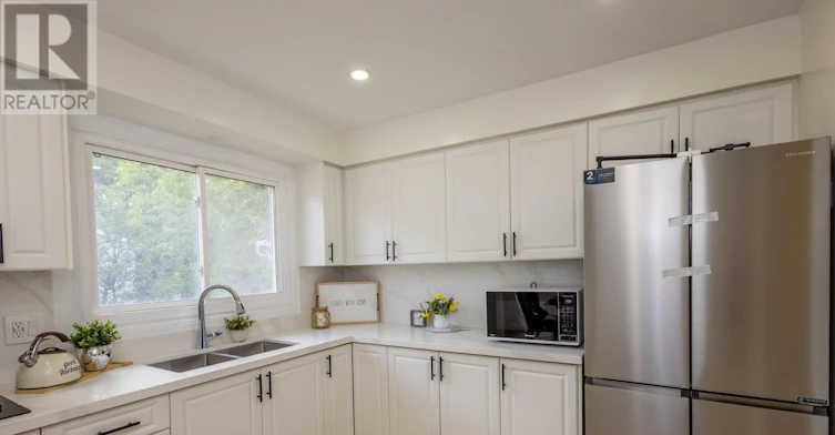 UPPER-111 Limeridge Road W, Hamilton, ON, L9C 2V3 - 16