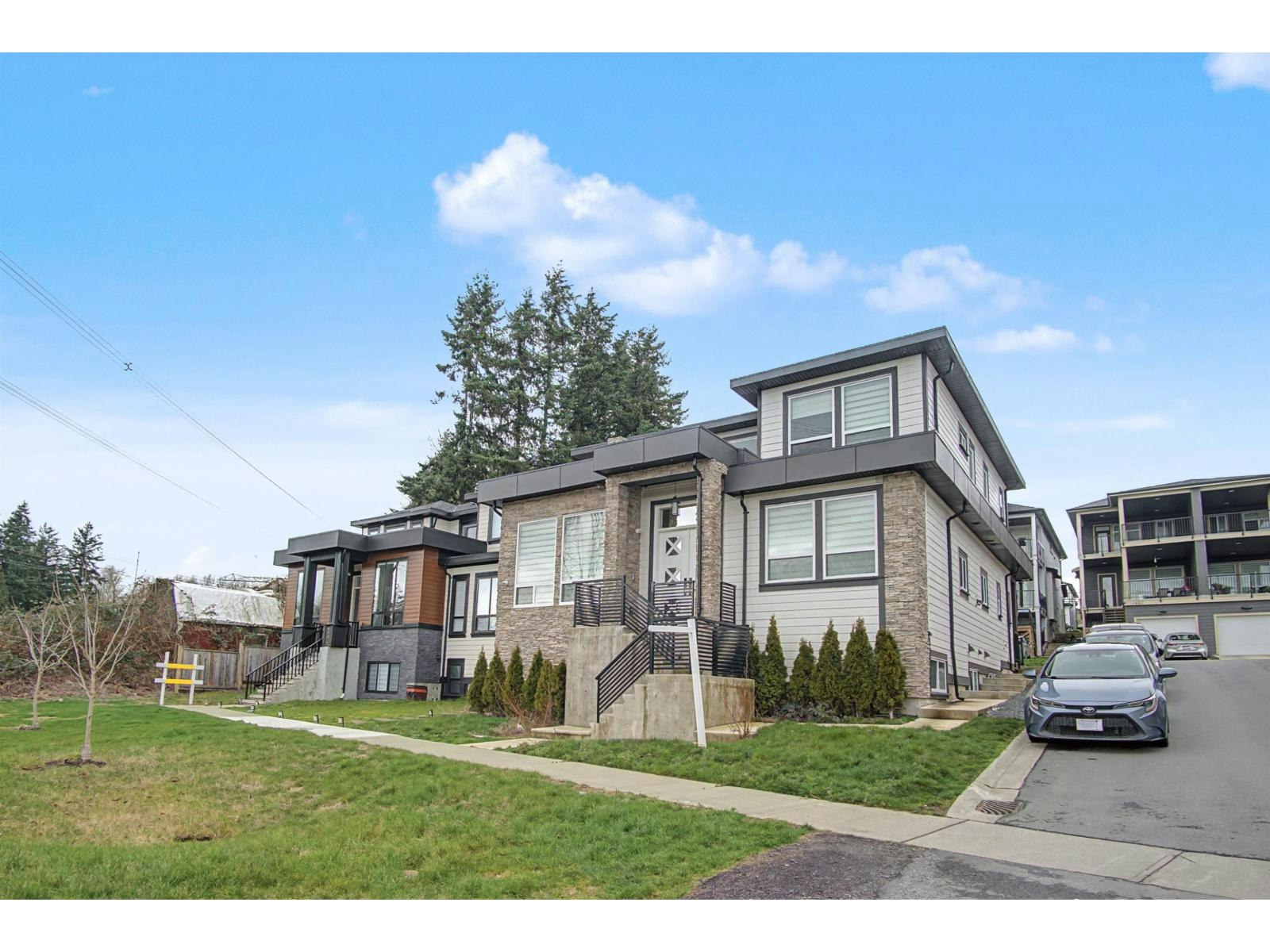 16685 15a Avenue, Surrey, BC, V3S 9X7