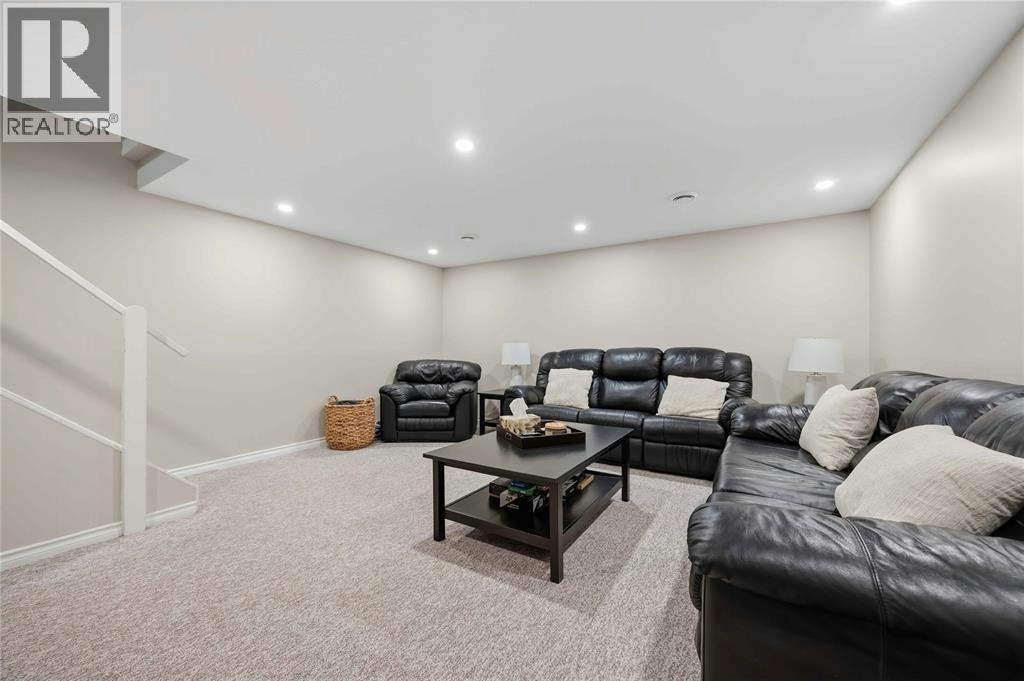 12-301 Edgewood Street, Sarnia, ON, N7S 4X7 - 32