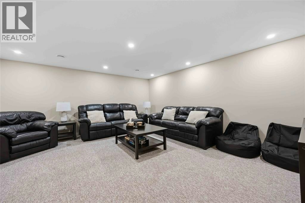 12-301 Edgewood Street, Sarnia, ON, N7S 4X7 - 33