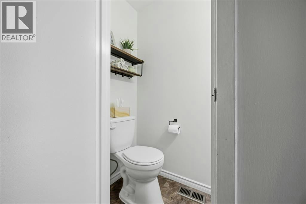 12-301 Edgewood Street, Sarnia, ON, N7S 4X7 - 18