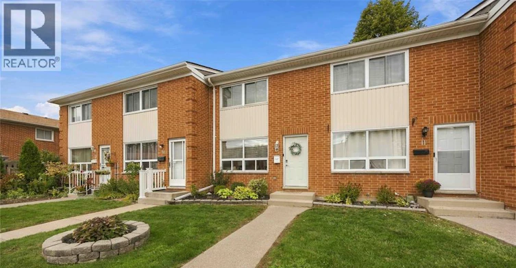 12-301 Edgewood Street, Sarnia, ON, N7S 4X7 - 2