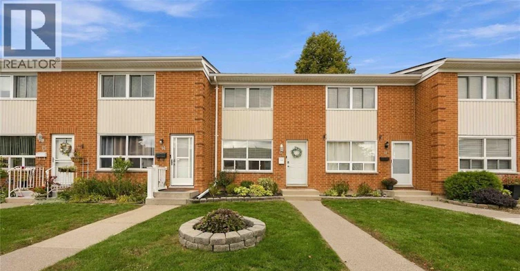 12-301 Edgewood Street, Sarnia, ON, N7S 4X7