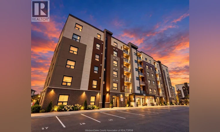 206-728 Brownstone