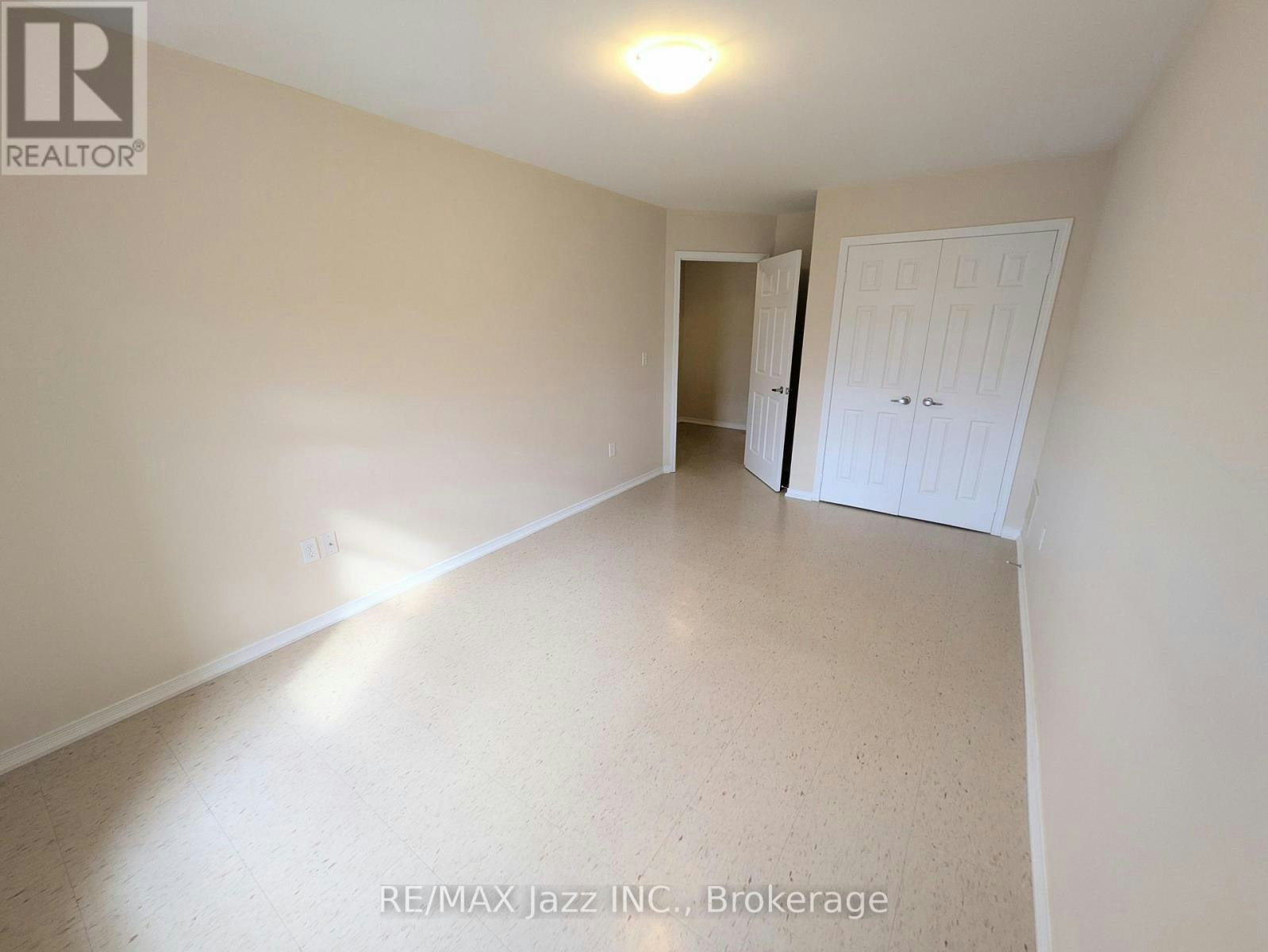 203-760 King Street E, Oshawa, ON, L1H 1G9 - 16