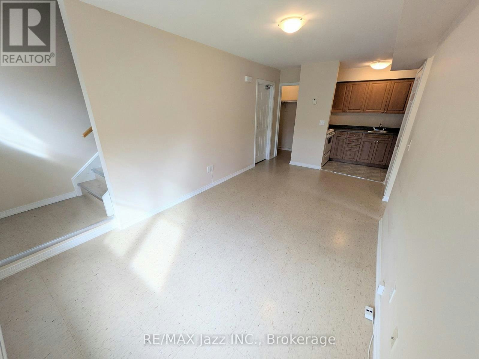203-760 King Street E, Oshawa, ON, L1H 1G9 - 6