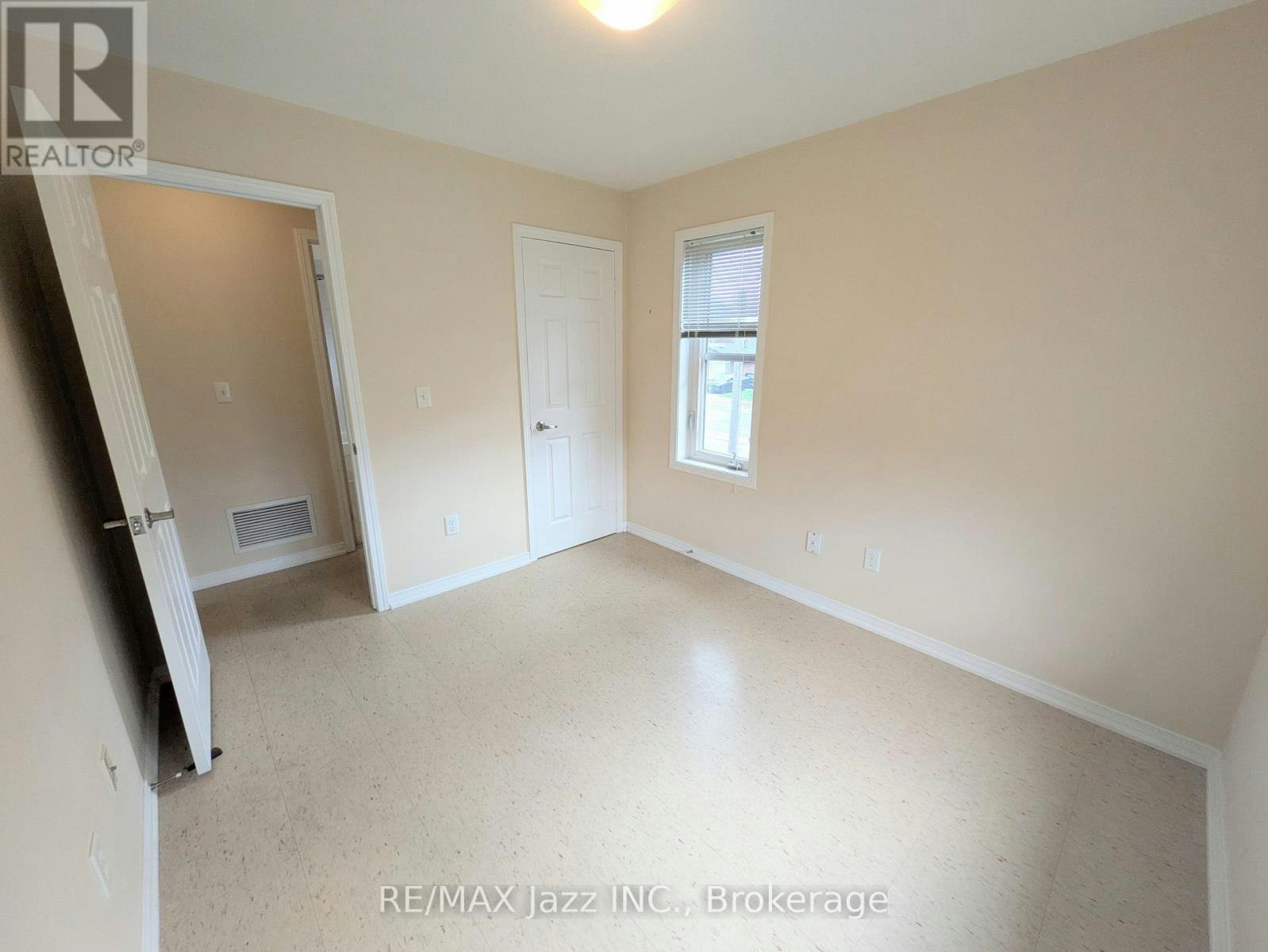 203-760 King Street E, Oshawa, ON, L1H 1G9 - 10