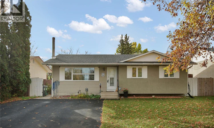 106 Shea Crescent