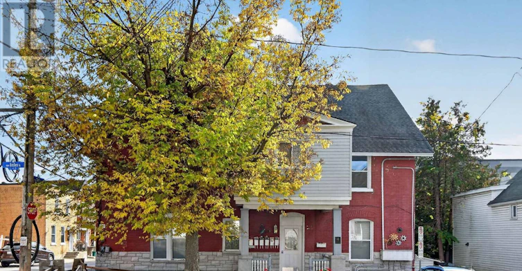 7-4 Eccles Street, Ottawa, ON, K1R 6S2