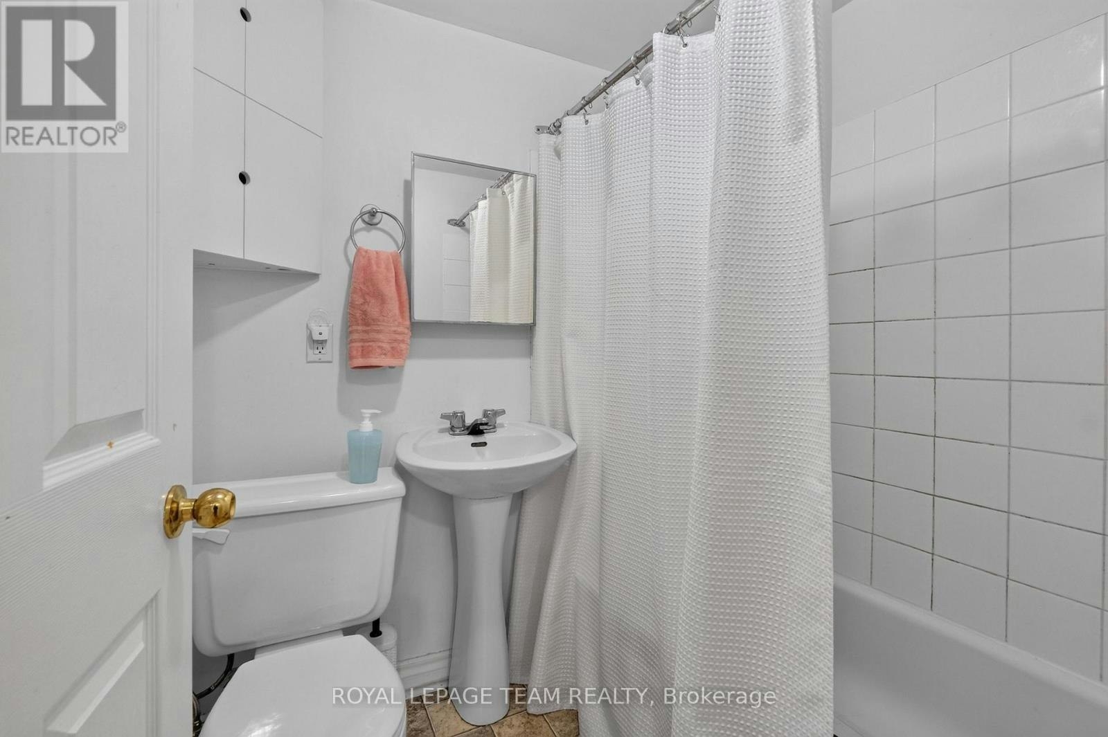 7-4 Eccles Street, Ottawa, ON, K1R 6S2 - 26