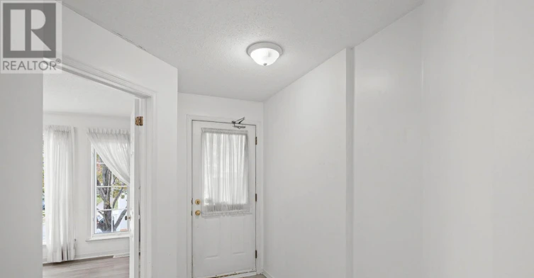 4478 Harper Avenue, Ottawa, ON, K1J 1E1 - 5
