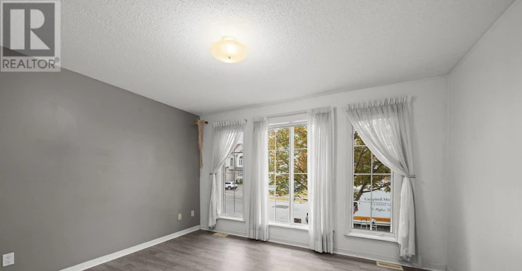4478 Harper Avenue, Ottawa, ON, K1J 1E1 - 31