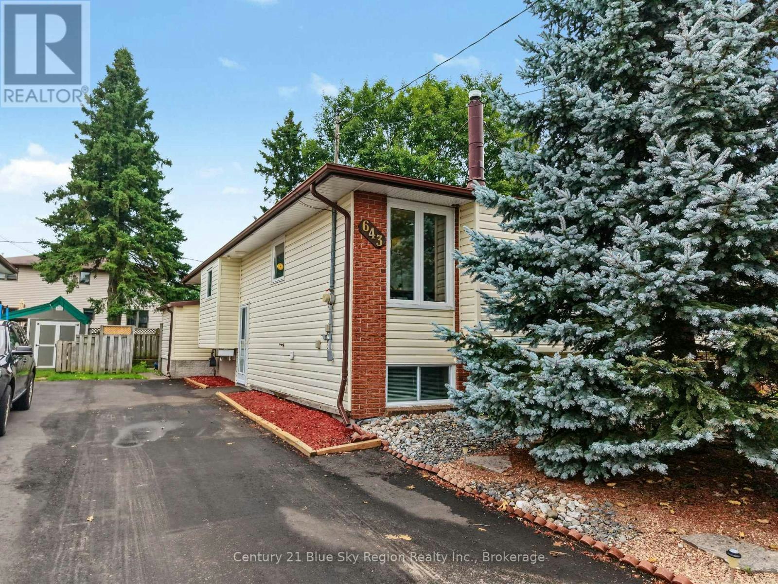 643 Robarts Avenue, North Bay, ON, P1B 7E5