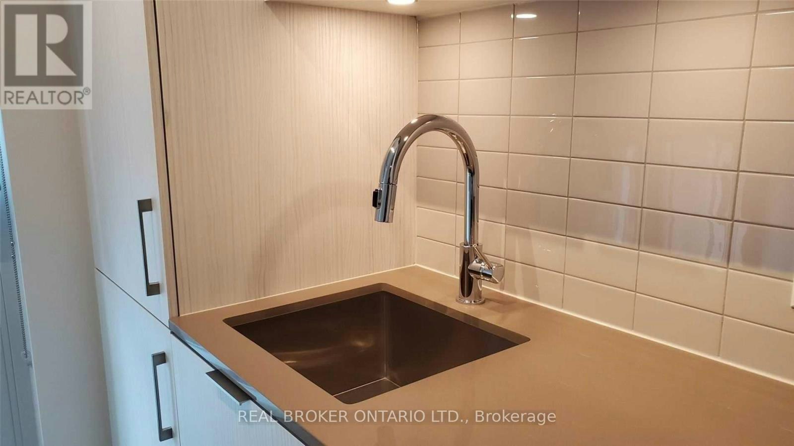 911-20 Richardson Street, Toronto, ON, M5A 0S6 - 12