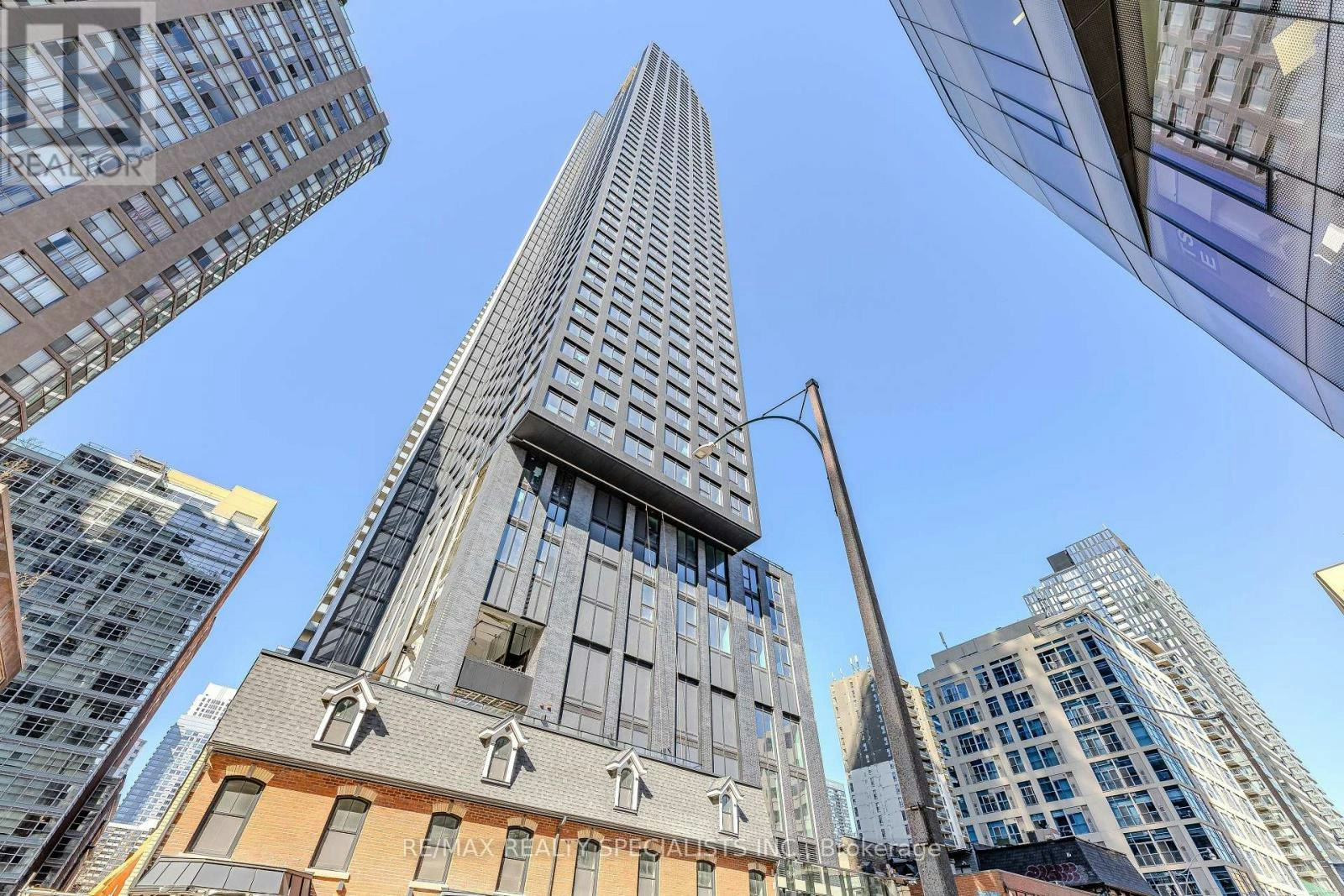3702-8 Wellesley Street W, Toronto, ON, M4Y 0J5 - 4