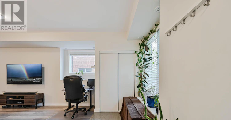 114-256 Royal York Road, Toronto, ON, M8V 1Y8 - 7