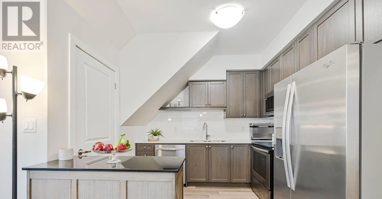 114-256 Royal York Road, Toronto, ON, M8V 1Y8 - 14