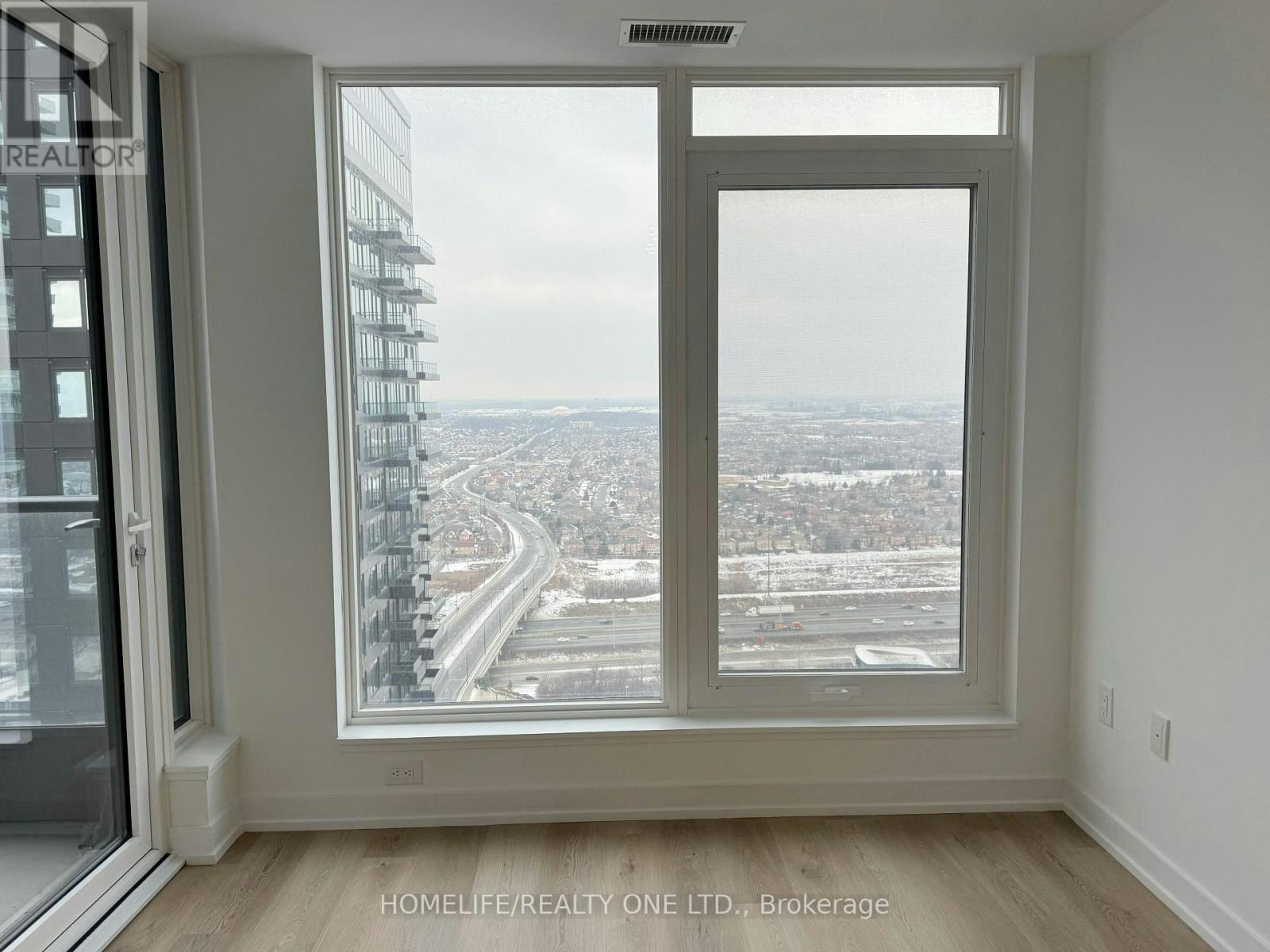 3302-395 Square One Drive, Mississauga, ON, L5B 0P6 - 3