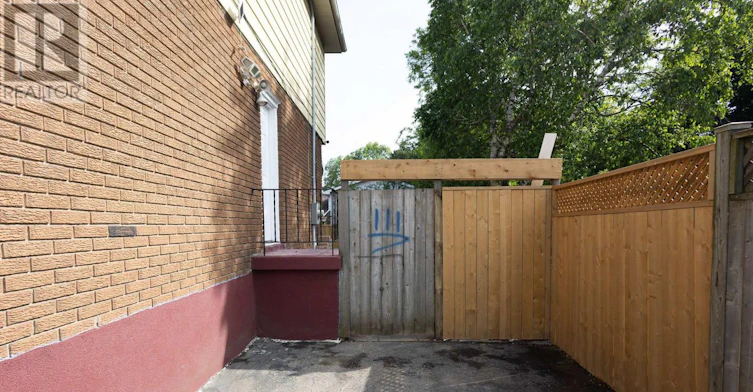 BSMT-111 Limeridge Road W, Hamilton, ON, L9C 2V3 - 14