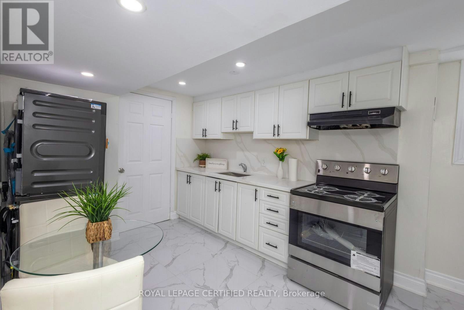 BSMT-111 Limeridge Road W, Hamilton, ON, L9C 2V3