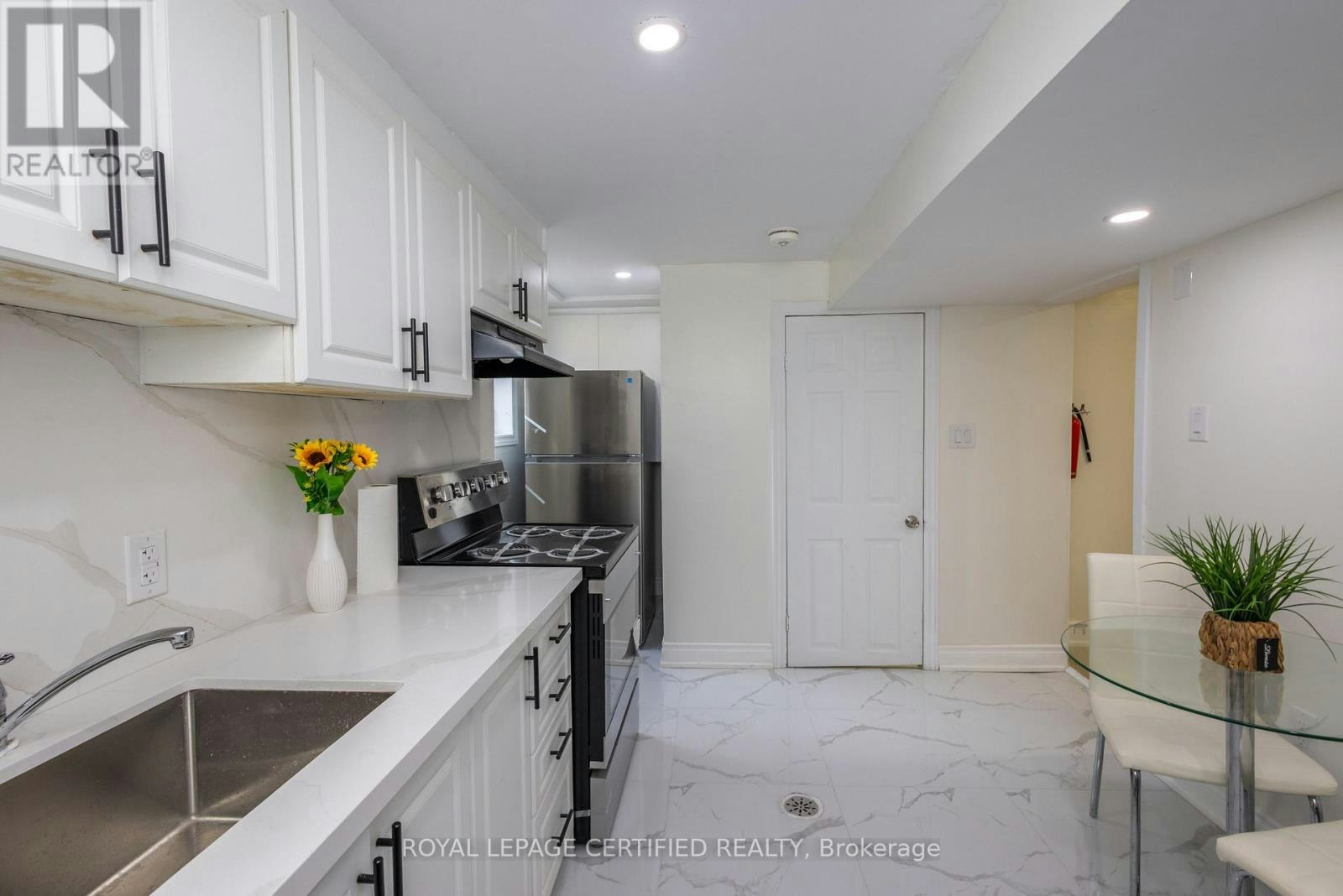 BSMT-111 Limeridge Road W, Hamilton, ON, L9C 2V3 - 11