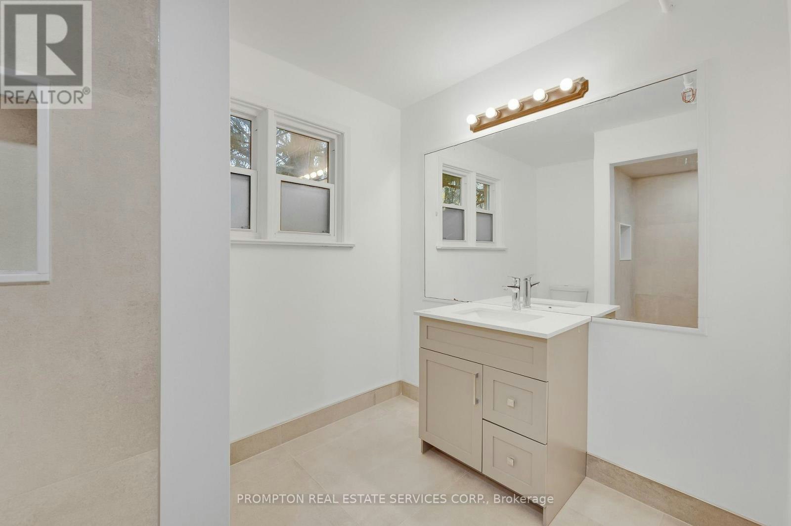 6 Kelso Street, Hamilton, ON, L9A 1C6 - 13
