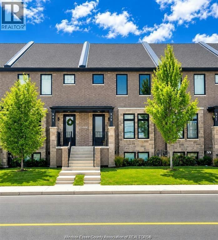 937 Walker, Windsor, ON, N8Y 2N6