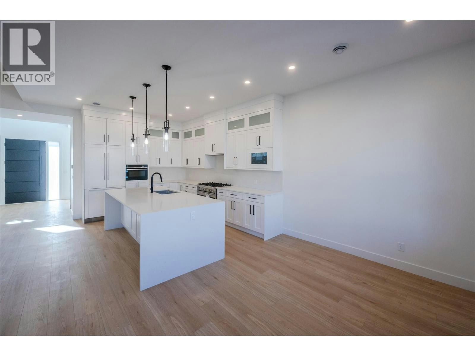 1125 Antler Drive, Penticton, BC, V2A 9G6 - 7