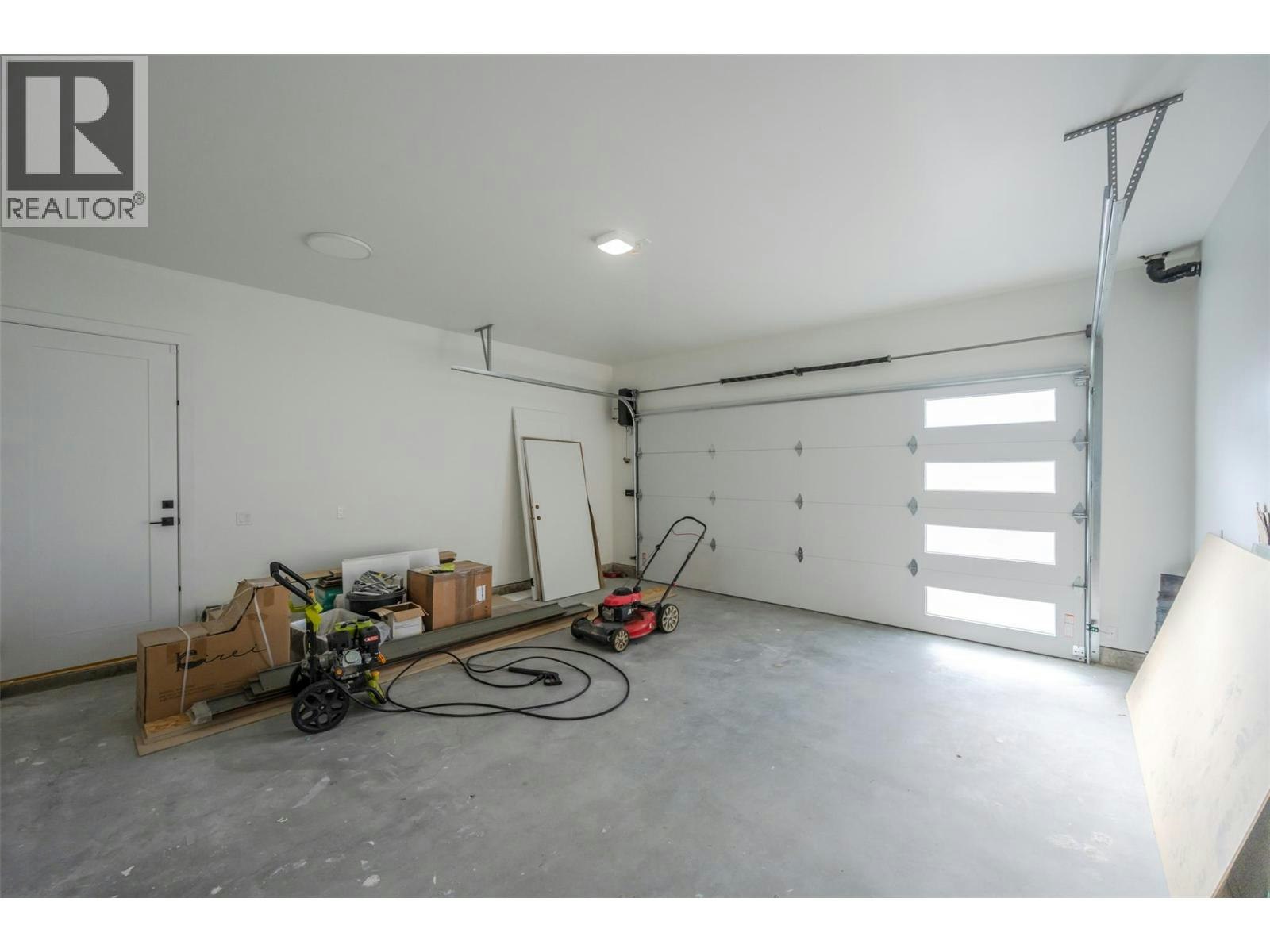 1125 Antler Drive, Penticton, BC, V2A 9G6 - 17