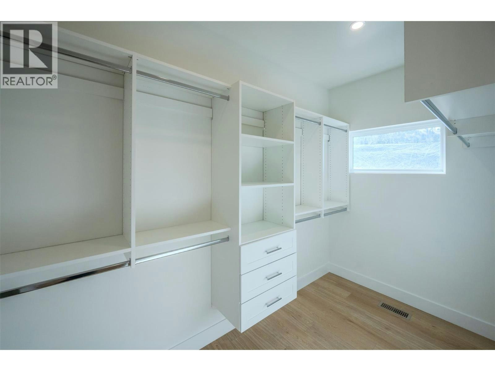 1125 Antler Drive, Penticton, BC, V2A 9G6 - 26