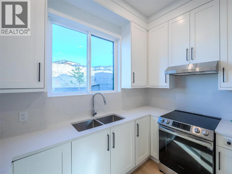 1125 Antler Drive, Penticton, BC, V2A 9G6 - 42