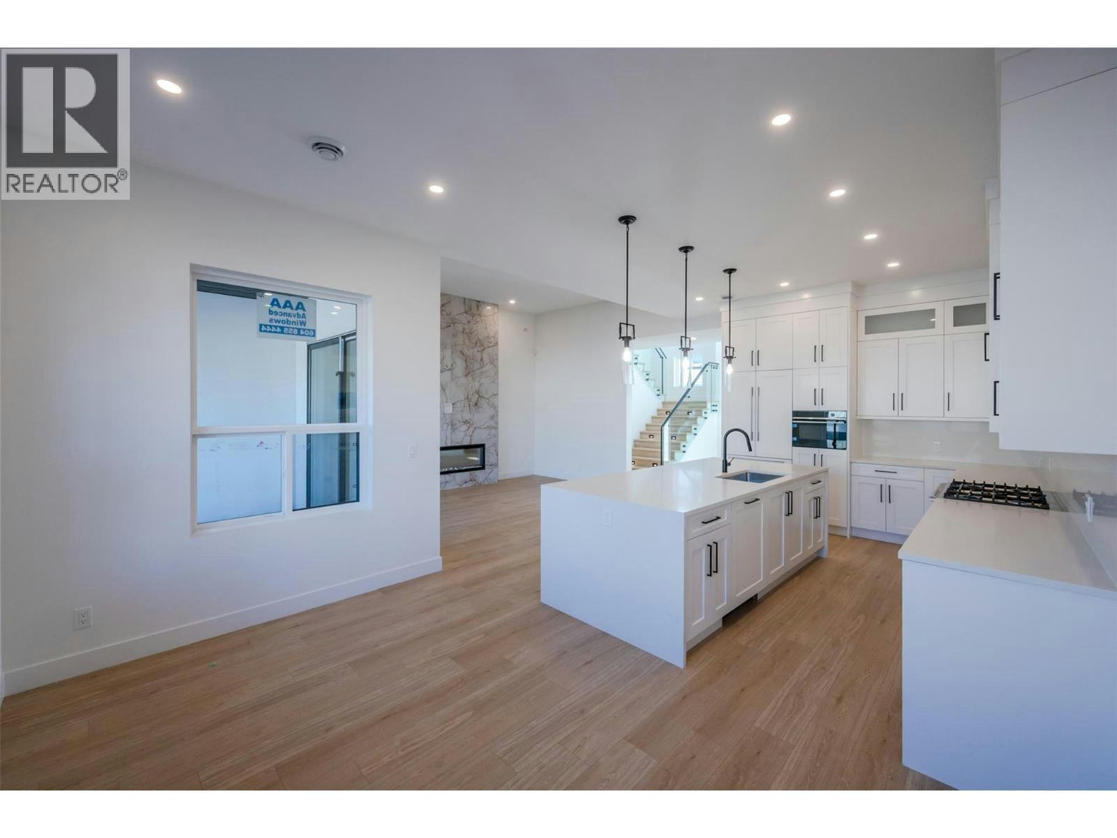 1125 Antler Drive, Penticton, BC, V2A 9G6 - 9