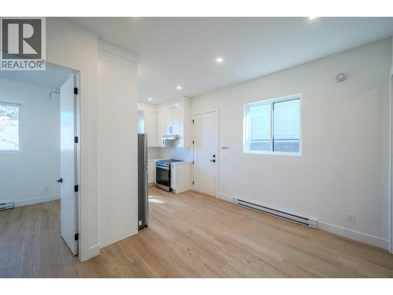 1125 Antler Drive, Penticton, BC, V2A 9G6 - 44