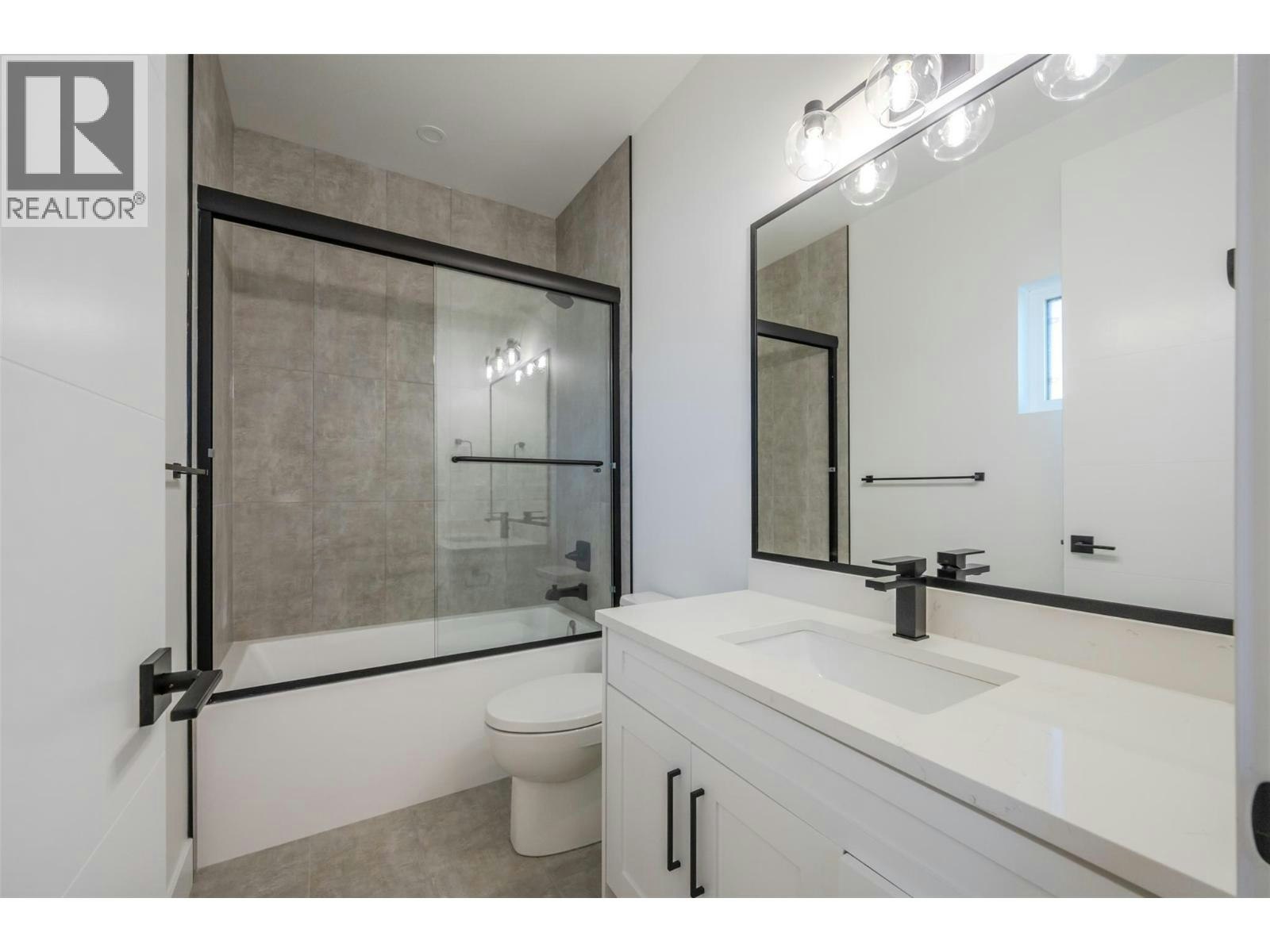 1125 Antler Drive, Penticton, BC, V2A 9G6 - 37