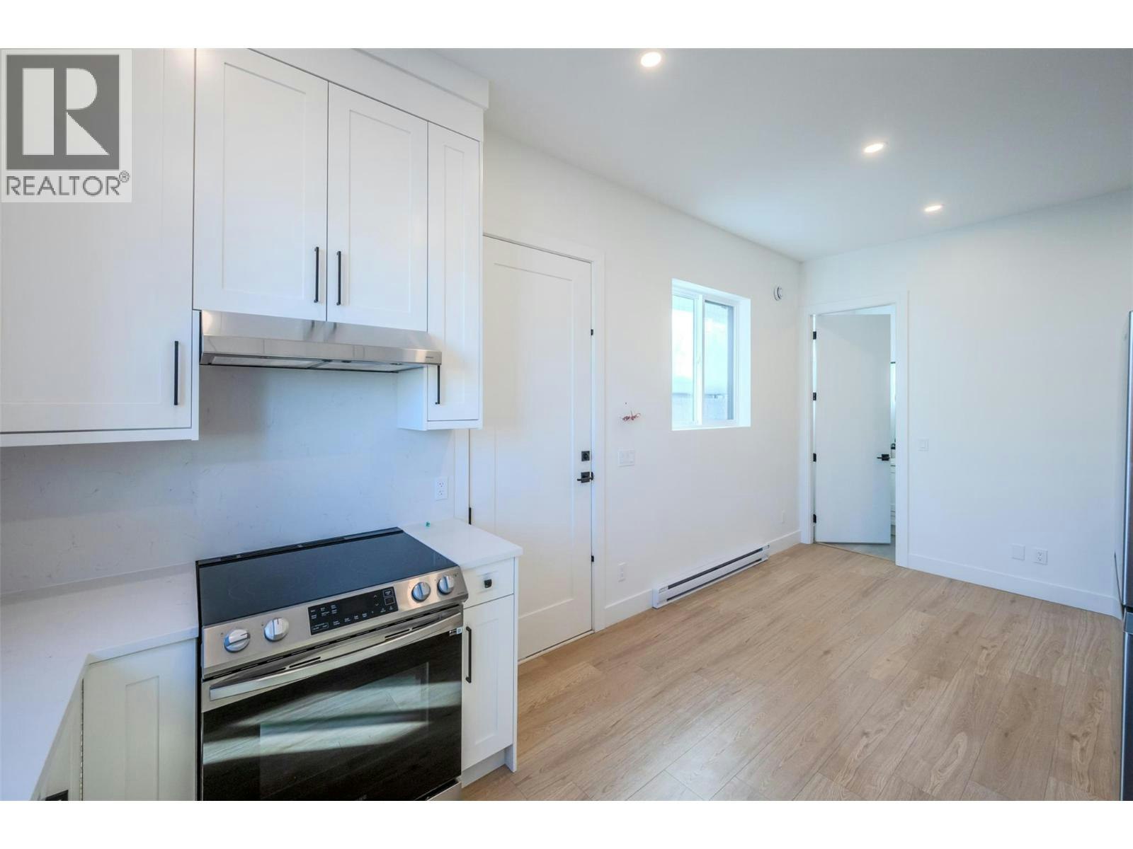 1125 Antler Drive, Penticton, BC, V2A 9G6 - 43