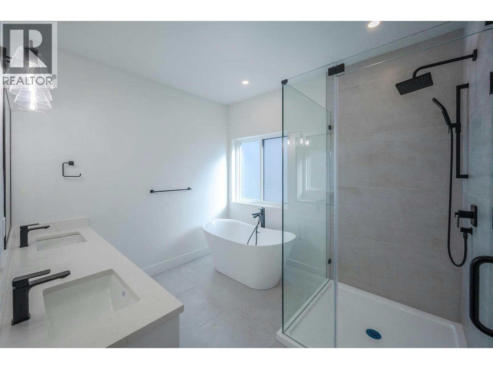 1125 Antler Drive, Penticton, BC, V2A 9G6 - 27