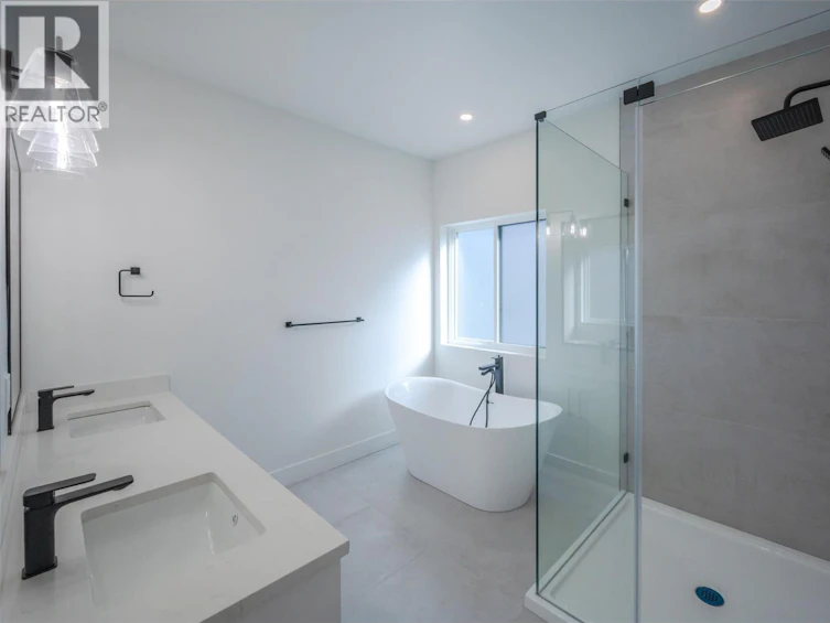 1125 Antler Drive, Penticton, BC, V2A 9G6 - 27