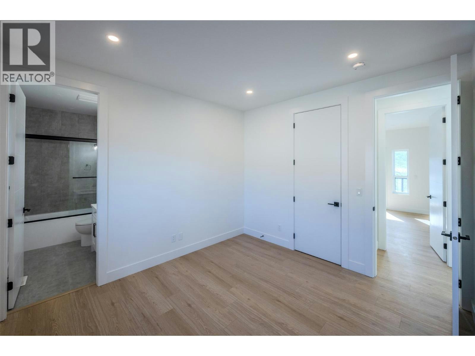 1125 Antler Drive, Penticton, BC, V2A 9G6 - 36