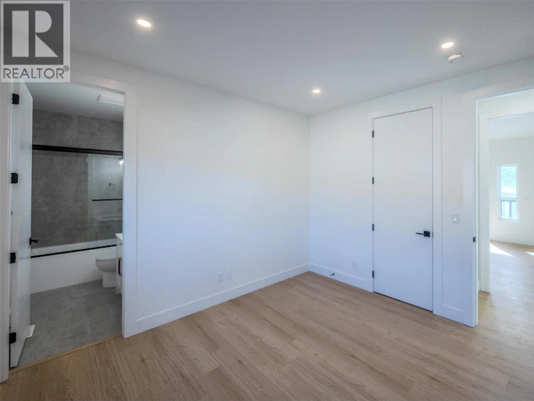 1125 Antler Drive, Penticton, BC, V2A 9G6 - 36