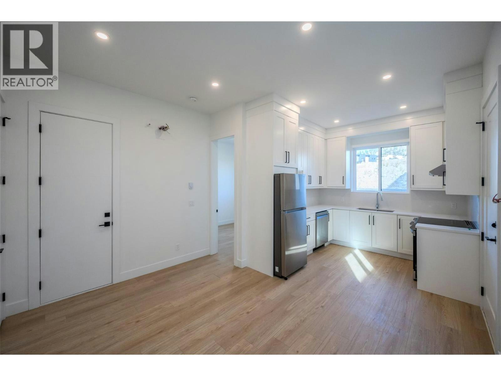 1125 Antler Drive, Penticton, BC, V2A 9G6 - 40