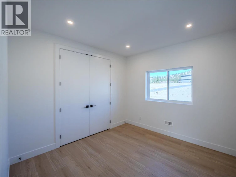 1125 Antler Drive, Penticton, BC, V2A 9G6 - 32