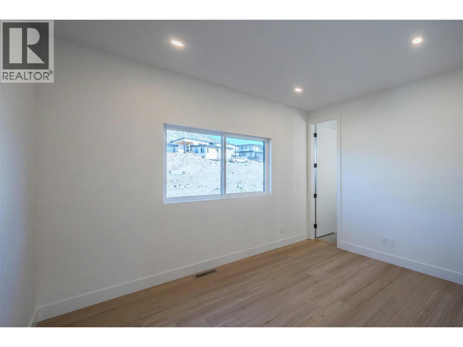 1125 Antler Drive, Penticton, BC, V2A 9G6 - 35