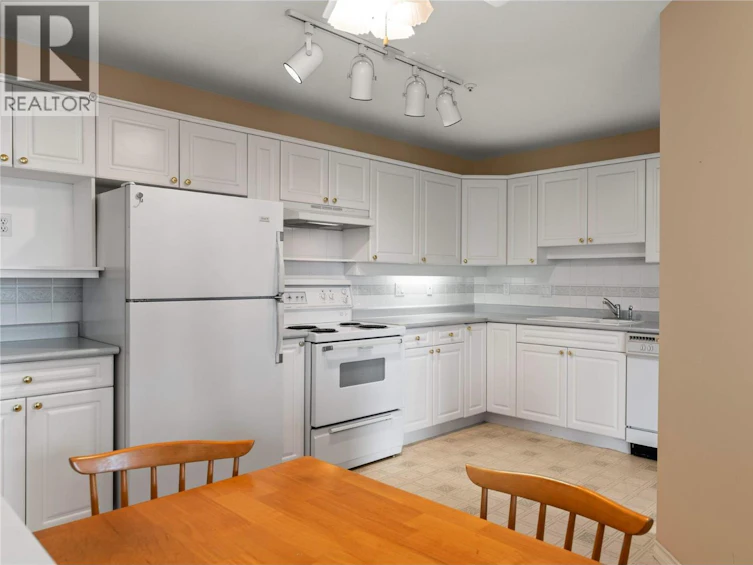 303-3300 Centennial Drive, Vernon, BC, V1T 9M5 - 10