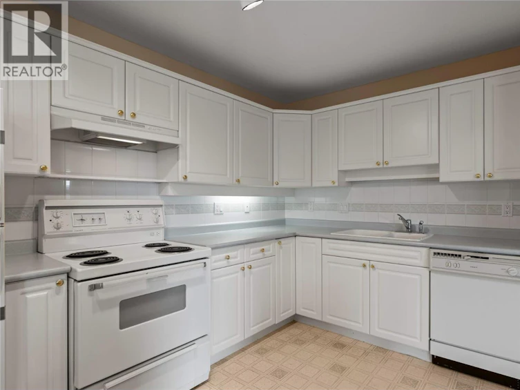 303-3300 Centennial Drive, Vernon, BC, V1T 9M5 - 11