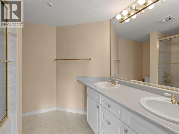 303-3300 Centennial Drive, Vernon, BC, V1T 9M5 - 17