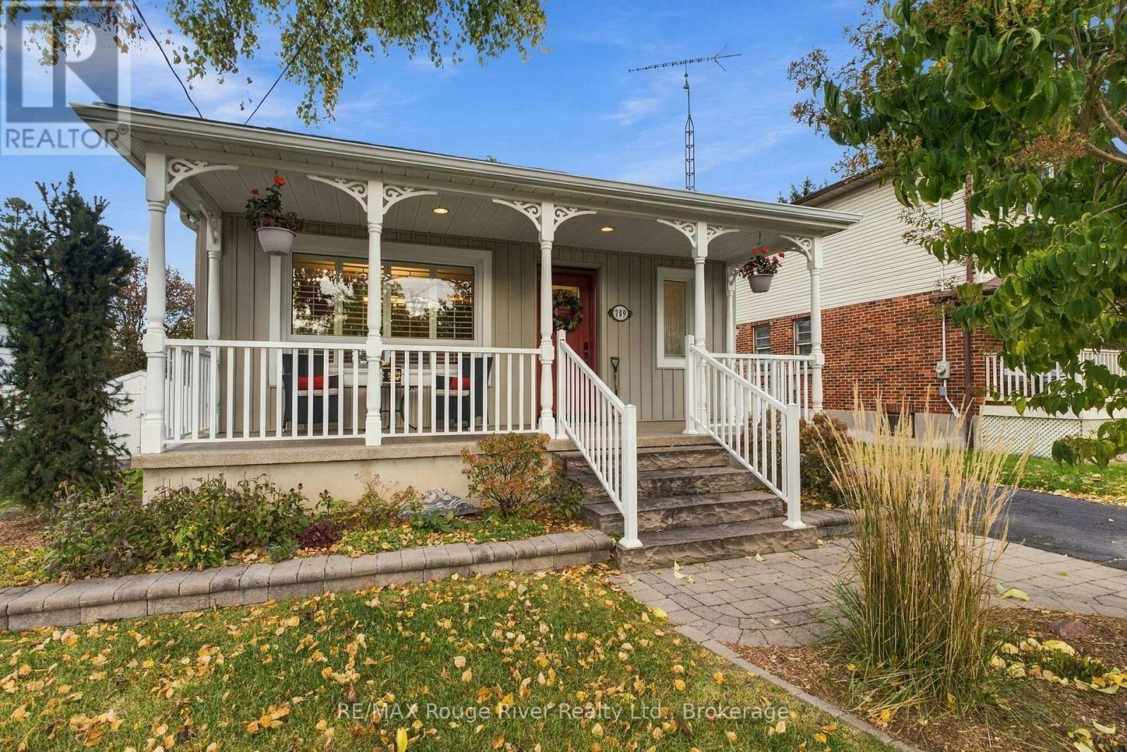 709 Athol Street, Whitby, ON, L1N 4A1