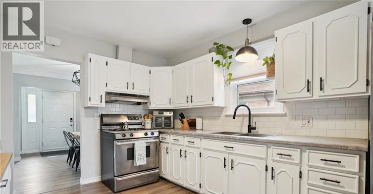 Upper-13 Beaucourt Place, Hamilton, ON, L8S 2P8 - 13