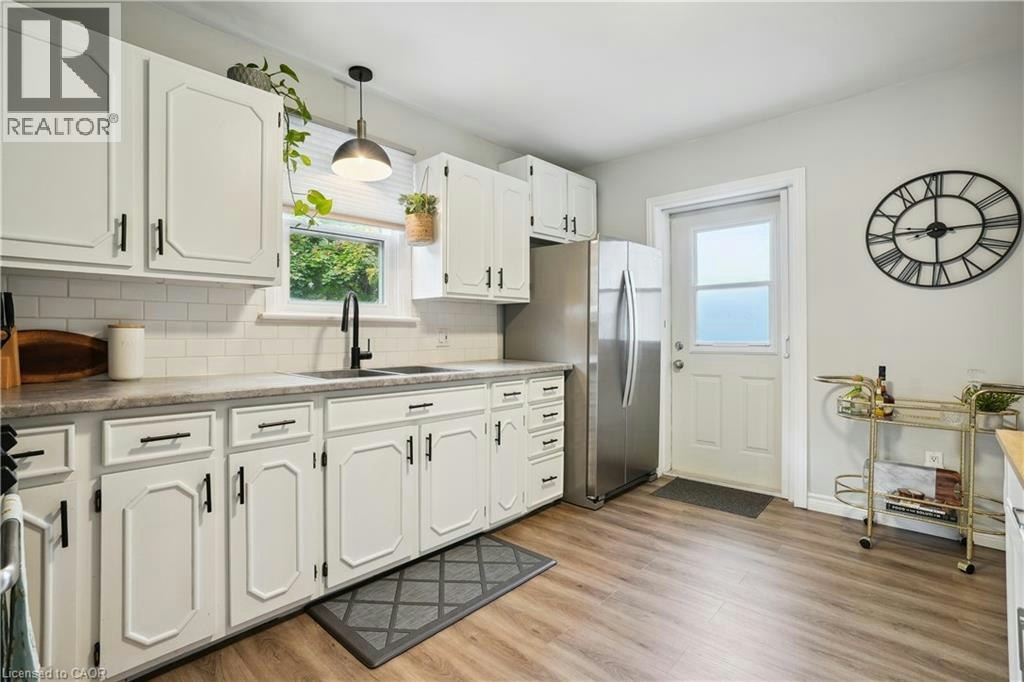 Upper-13 Beaucourt Place, Hamilton, ON, L8S 2P8 - 16