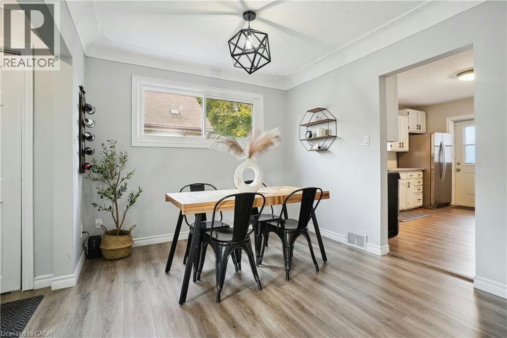Upper-13 Beaucourt Place, Hamilton, ON, L8S 2P8 - 6